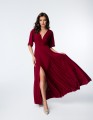 Sukienka Mariah w kolorze bordo – elegancka stylizacja z głębokim dekoltem i rozcięciem