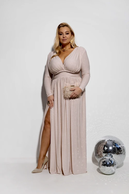 Sukienka Adelle Champagne Glitter w rozmiarze plus size – pełna sylwetka, brokatowa tkanina i modelujący dekolt V