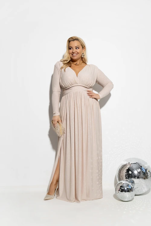 Sukienka Adelle Champagne Glitter plus size – ujęcie w ruchu, brokatowa spódnica i rozcięcie wysmuklające sylwetkę