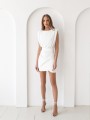 sukienka Cleo soft white mini z poduszkami na ramionach Sibysi